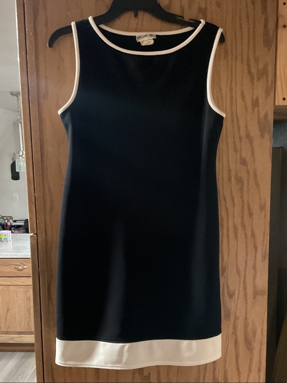 Oasis Black Sleeveless Shift Dress with White Trim